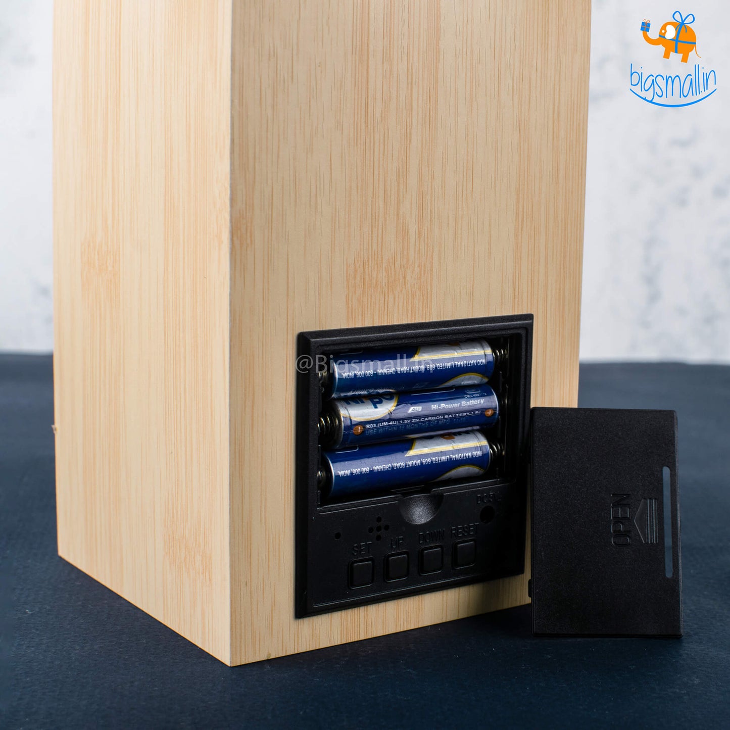 Minimalistic Wooden Clock Vase