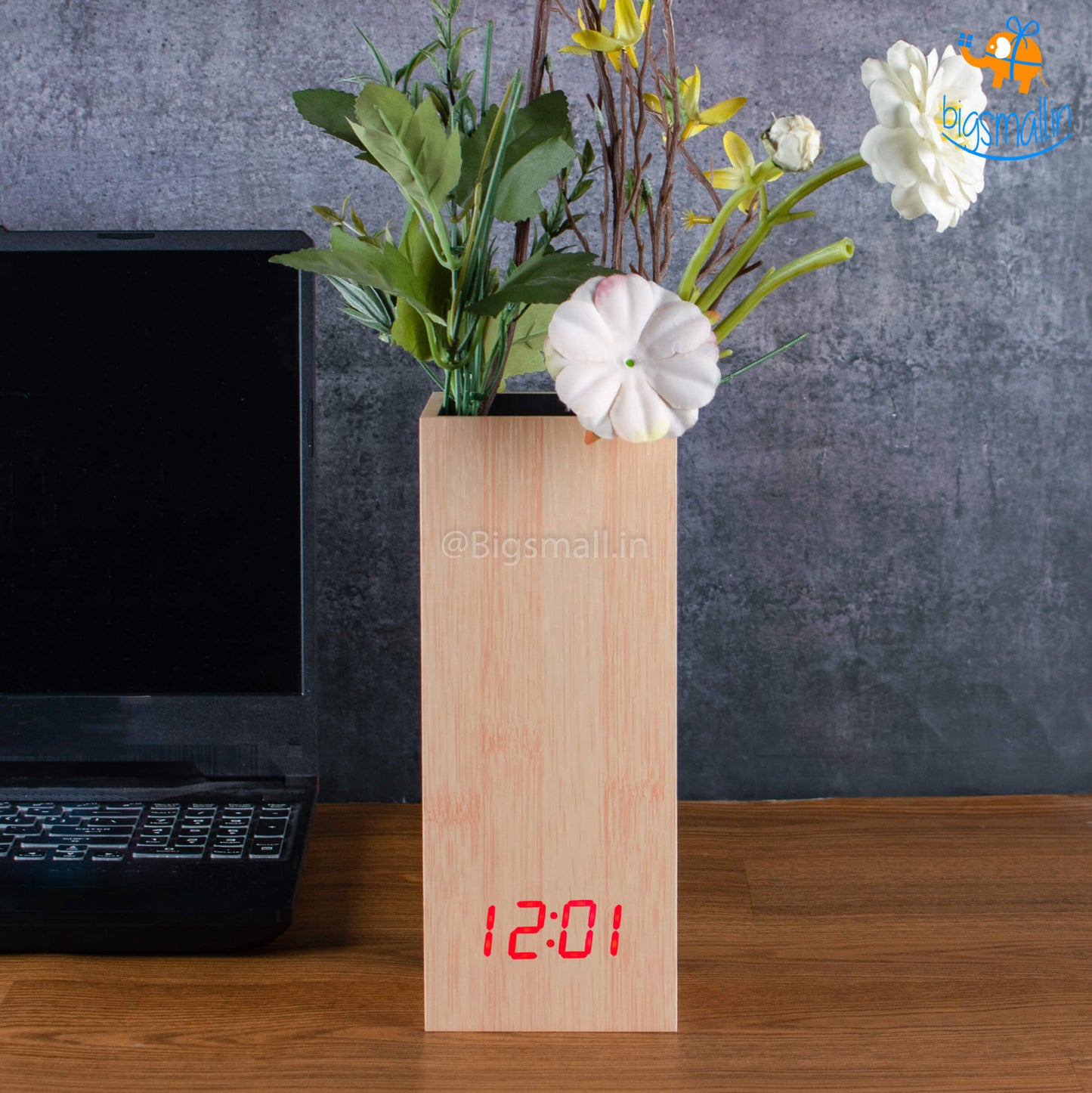 Minimalistic Wooden Clock Vase