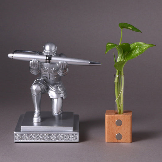 The Guardian Desk Set