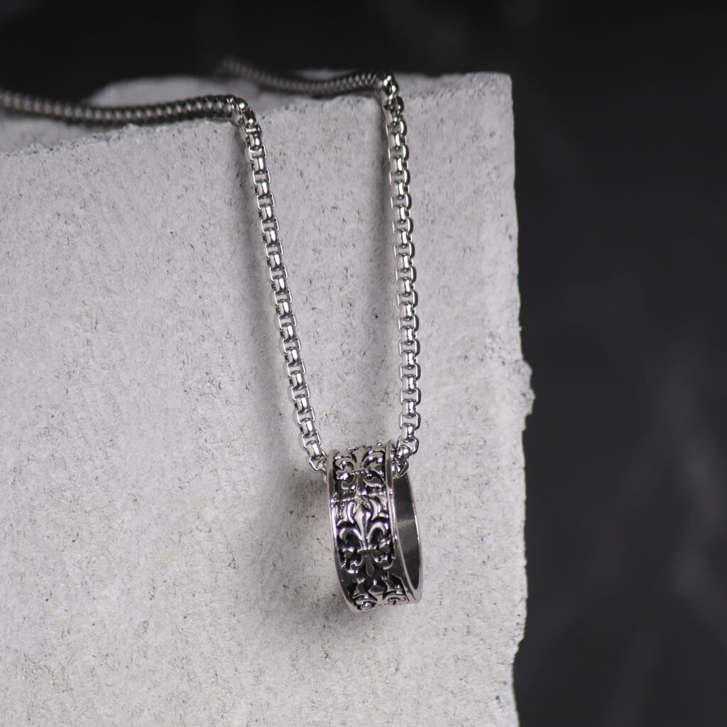 Ring Pendent With Chain