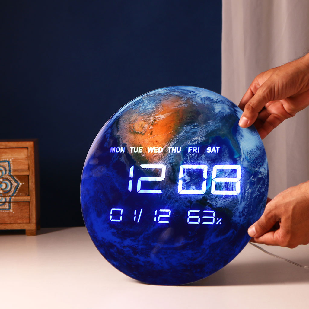 Bigsmall EarthGlow - Digital Clock