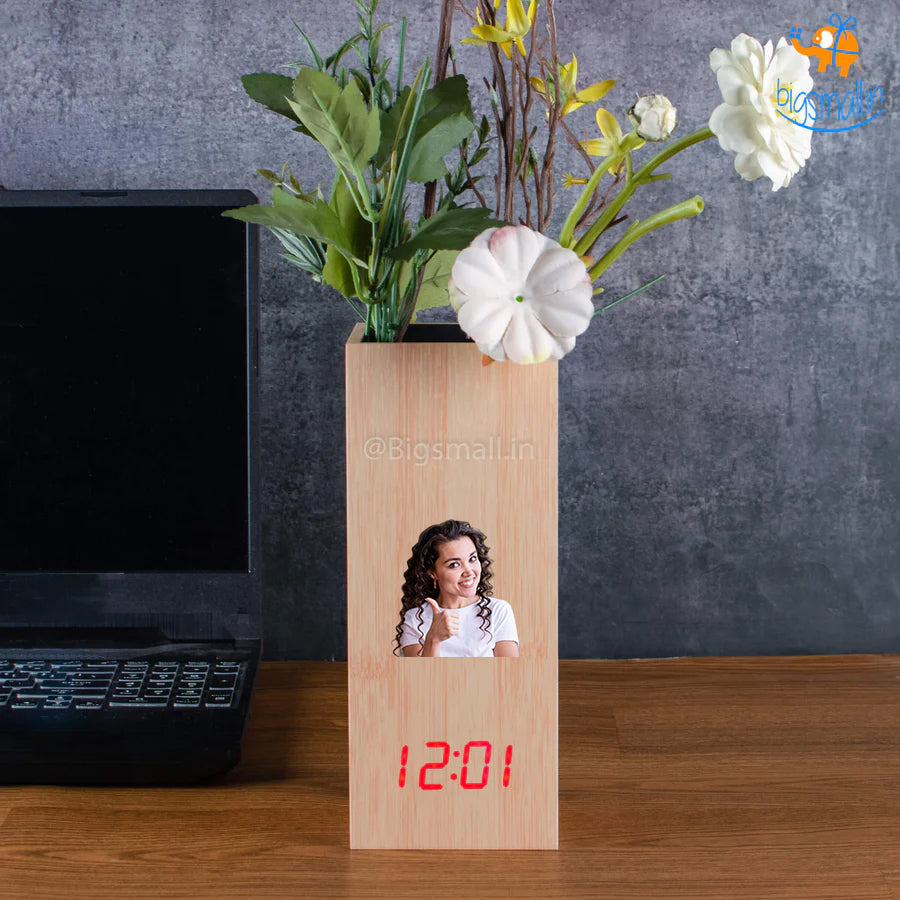 Minimalistic Wooden Clock Vase